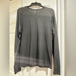 Men’s Medium LuLuemon Shirt